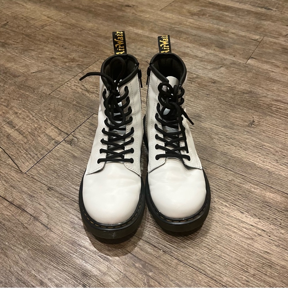 White Lace-Up Women's Boots